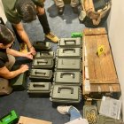 Estas son las cajas con las municiones halladas en la casa del abogado Oswaldo Trujillo.