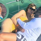 Momento en que Miriam Cruz subió al escenario con Romeo