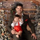 Renier junto a su bebé, que lleva su mismo nombre.