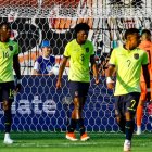 Maikel Caicedo (14), Deinner Ordóñez (c) y Keny Arroyo, integrantes de la MiniTri.