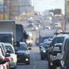 El Pico y Placa en Quito busca reducir la congestión vehicular y la contaminación ambiental en horas pico, limitando la circulación de ciertos vehículos según el último dígito de su placa.