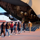 Los vuelos de migrantes deportados se han dado desde hace varios años. Desde que asumió Trump tienen drásticas medidas.