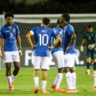 Kendry Páez (10) es uno de los más criticados de La Tri en el Sudamericano Sub-20, tras caer ante Colombia