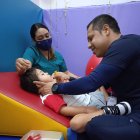 Debido a su estado de salud, Joaquín requiere atención médica constante.