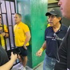 Galo 'Mafalda' Vásquez cuando se identificaba ante el personal de seguridad del Monumental.