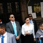 Las funcionarias estaban escoltadas por militares y agentes encubiertos.