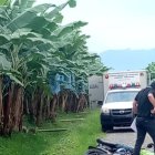 Los dos parientes fueron atacados a balazos cuando se desplazaban en una motocicleta.