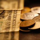 La numismática es la disciplina que estudia las monedas, billetes y otros objetos relacionados con el dinero.