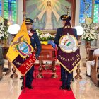 Con una capilla ardiente, compañeros del uniformado le rindieron homenaje y velaron sus restos.
