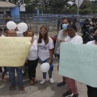 El plantón fuera de la penitenciaría fue protagonizado por familiares de los reos, quienes exigen mejorar las condiciones de los reclusos.