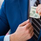 No solo los trabajadores en relación de dependencia reciben decimocuarta remuneración en Ecuador.