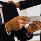 ¿Qué implica el décimo cuarto sueldo en Ecuador?