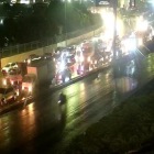 Atasco vehicular en sentido Guayaquil-Samborondón por caída de árbol.