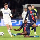 William Pacho es titular fijo en PSG.