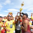 Los jugadores de San Antonio celebraron eufóricos el título de campeones por primera vez, tras vencer 1-0 a El Quinche