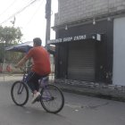 En esta barbería se registró el ataque armado que dejó cuatro víctimas.