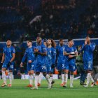 Moisés Caicedo (C) es uno de los líderes de Chelsea. El DT Enzo Maresca le ha dado la capitanía