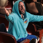 Así llegó Adam Sandler a los Premios Óscar 2025.
