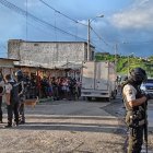 La Policia se encuentra en el sitio de la masacre.