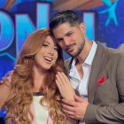 ANTONELLA MOSCOSO DEFIENDE SU PETICIÓN DE MANO RENIER IZQUIERDO

AG-EXTERNOS