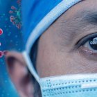 Cinco años después de la pandemia, la OMS advierte que el virus sigue activo y con consecuencias persistentes.