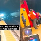 Captura de pantalla del video en que se muestra al joven ser rescatado.