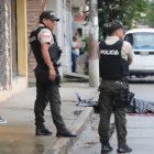 La Policía Nacional llegó al sitio para tomar procedimiento del asesinato.