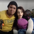 El colombiano habló sobre su relación sentimental con la muñeca de trapo.