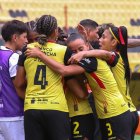 Jugadoras de Barcelona festejaron la goleada 5-0 a Vinotinto en la fecha 3 de la Superliga Femenina