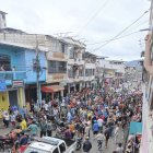 El pueblo de Echeandía reclama justicia por el asesinato de la maestra.