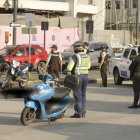 Los cadáveres quedaron en plena vía a la salida del túnel.