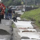 Estero Salado en riesgo por derrame de combustible.