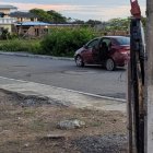 Un sospechoso de robo falleció a consecuencia de unos balazos que recibió en un enfrentamiento con agentes policiales.