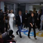 Daniel Noboa al ingresar al debate.