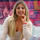 Johanna Calderón dejó su sueño de ser futbolista para convertirse en reportera, pero su profesión le ha costado ataques