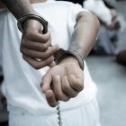 El Centro de Confinamiento del Terrorismo (CECOT) en El Salvador alberga a miles de prisioneros bajo estrictas medidas de seguridad.