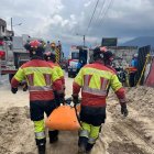 El obrero tiene lesiones en la cabeza y en la espalda. Está hospitalizado.