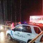 Asesinados bajo la lluvia mientras tomaban.