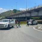 Un cadáver fue colgado en un puente de Daule, en Guayas.