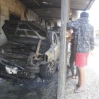 El vehículo que estaba en la casa de la madre quedó muy afectado.