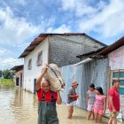 Personas han tenido que abandonar sus hogares y dormir donde sus familiares.