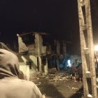 Una vivienda de dos plantas quedó destruida tras una explosión.