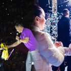 Ambas candidatos han tenido multitudinales eventos esta semana por el cierre de campaña.