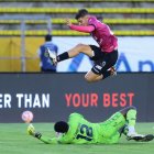 Michael Hoyos abrió el marcador a favor de los rayados en el estadio Olímpico Atahualpa.