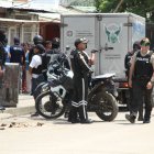 Policías acudieron al lugar para realizar las primeras averiguaciones del suceso armado y también para retirar indicios balísticos del sitio.