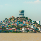Guayaquil se alista para una jornada calurosa con posibles lluvias vespertinas este 22 de abril.