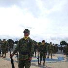 La conscripción voluntaria en Ecuador permite a los jóvenes integrarse a las Fuerzas Armadas de manera opcional.