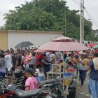 Así fue la multitudinaria convocatoria al acuartelamiento en Guayaquil.