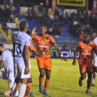 Libertad se impuso a Universidad Católica y ascendió en la tabla de posiciones.