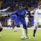 Moisés Caicedo (c) es una de la piezas claves del Chelsea.
